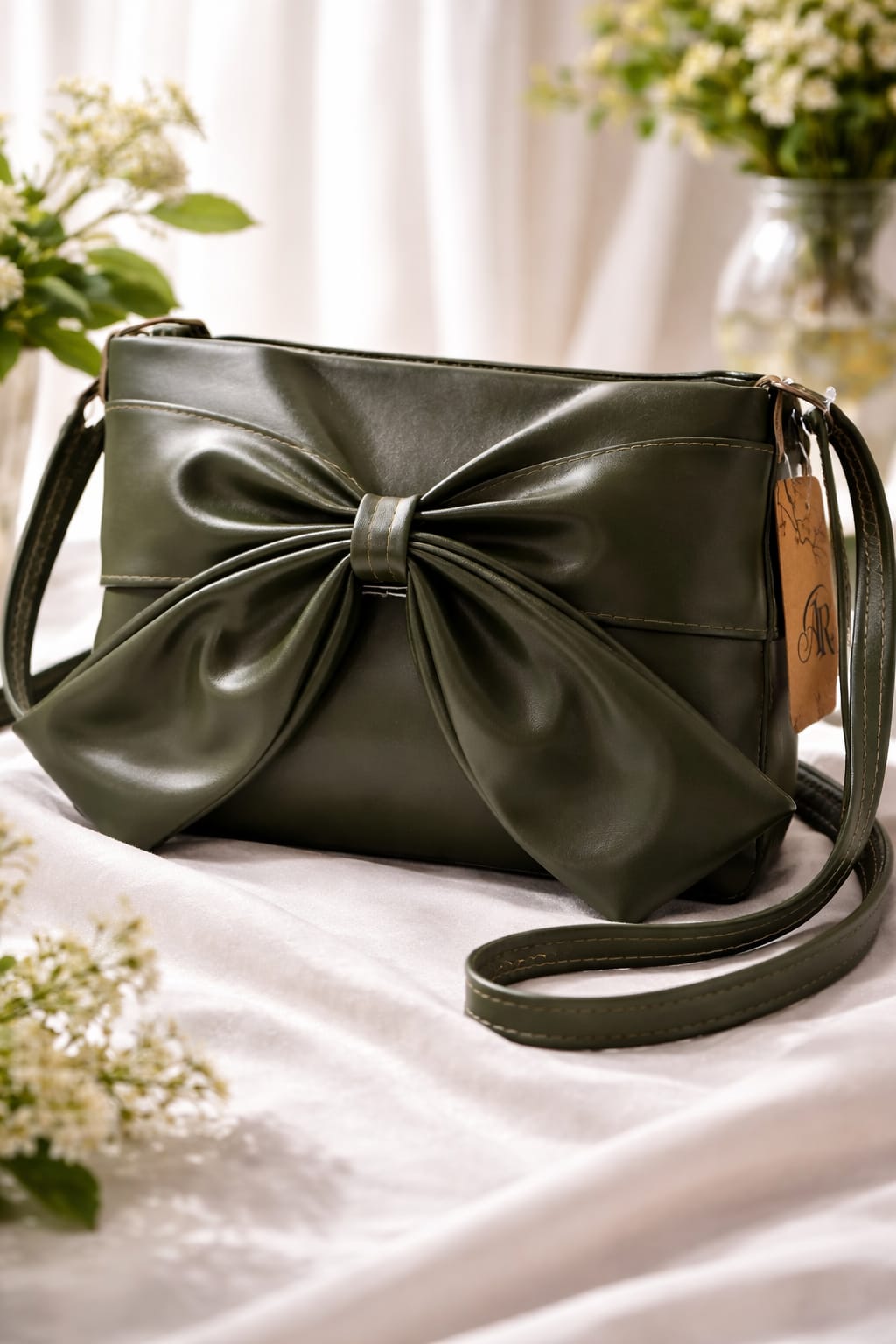 Chic Bow Detail Sling Handbag